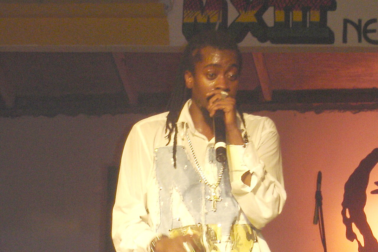 Beenie Man’s “Who Am I” reaches UK gold milestone